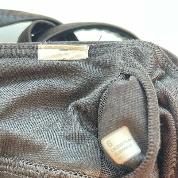 Lululemon sports bra - Picture 3 of 3